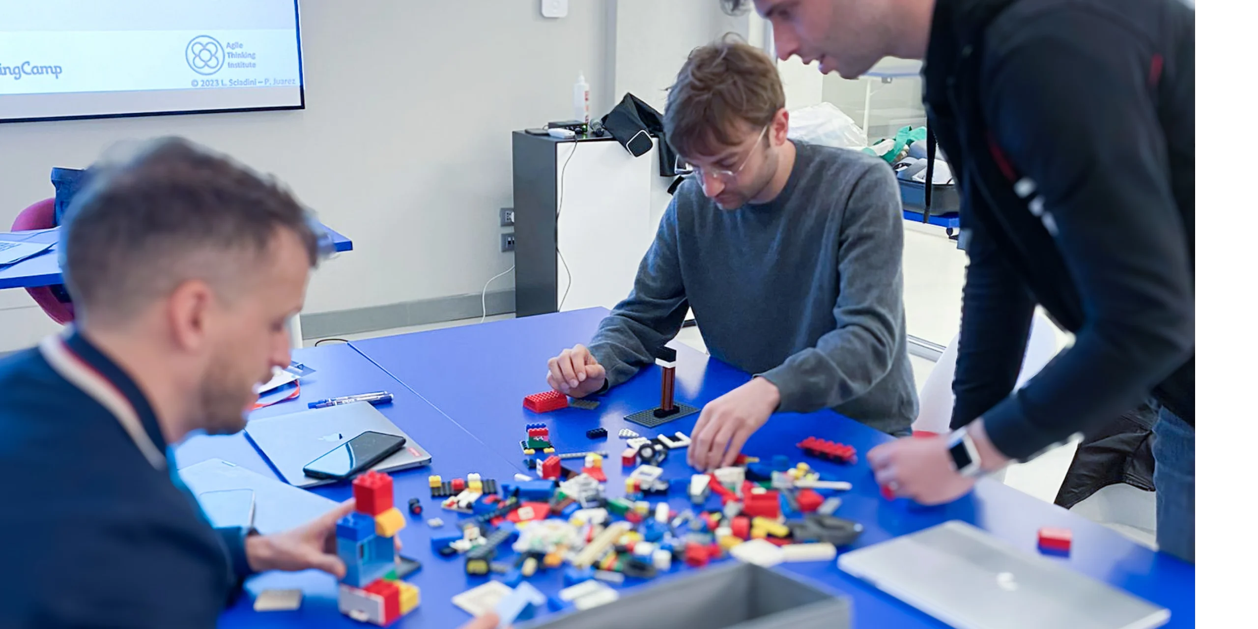 001-slider_workshop_md-B-scaled.webp